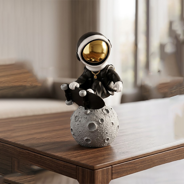 Modern Astronaut Figurine-MM207