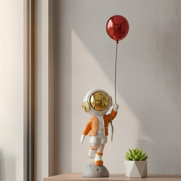 Astronaut with Balloon Sculpture-LY09