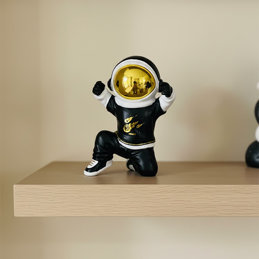 Astronaut Success Pose-SH06