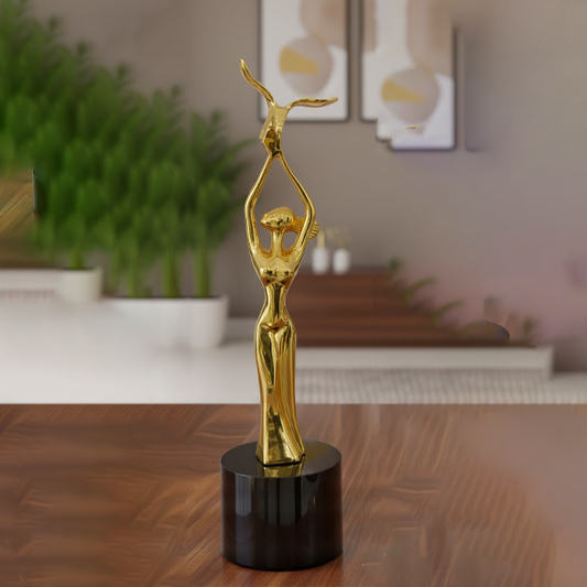 Golden Elegance Porcelain Figure-MM153